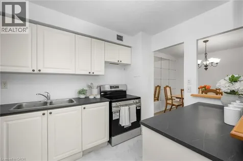 975 Warwick Court Burlington ON L7T 3Z7
