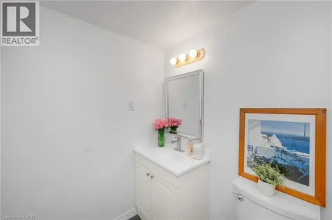 975 Warwick Court Burlington ON L7T 3Z7