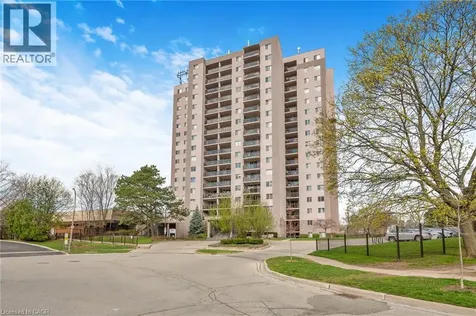 975 Warwick Court Burlington ON L7T 3Z7