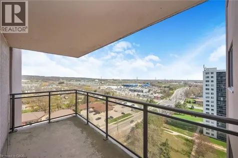 975 Warwick Court Burlington ON L7T 3Z7