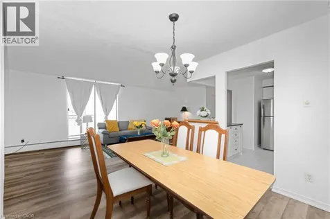 975 Warwick Court Burlington ON L7T 3Z7