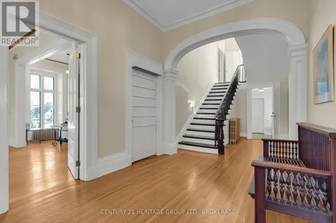 389 King Street Gananoque ON K7G 1G6