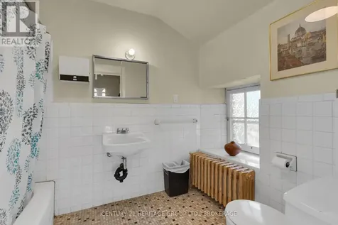 389 King Street Gananoque ON K7G 1G6