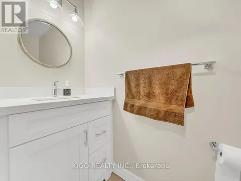 16 Glennie Court Cambridge ON N1T 1L1