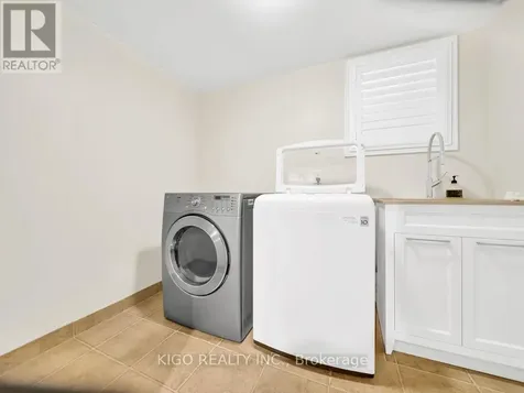 16 Glennie Court Cambridge ON N1T 1L1