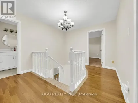 16 Glennie Court Cambridge ON N1T 1L1