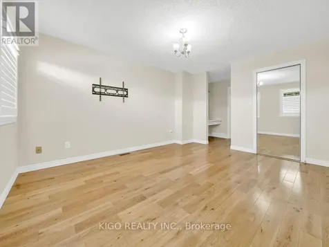 16 Glennie Court Cambridge ON N1T 1L1