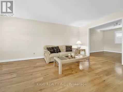 16 Glennie Court Cambridge ON N1T 1L1