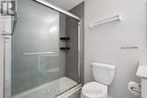 35 Kingsbury Square Guelph (pineridge/westminster Woods) ON N1L 0J4