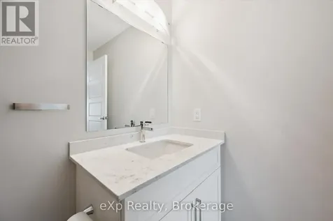 35 Kingsbury Square Guelph (pineridge/westminster Woods) ON N1L 0J4