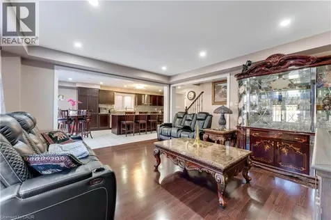 334 Apple Hill Crescent Kitchener ON N2R 0E5