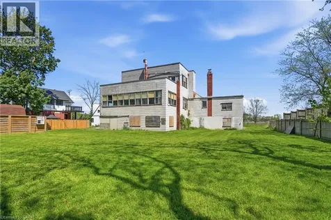 50 Park Road North Grimsby ON L3M 2P3
