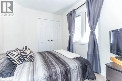 130 Ice Palace Crescent Oshawa ON L1L 0G9