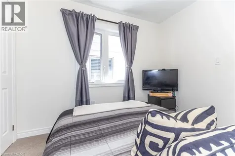 130 Ice Palace Crescent Oshawa ON L1L 0G9