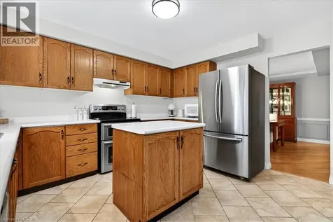 799 Hawkins Crescent Burlington ON L7S 2C2