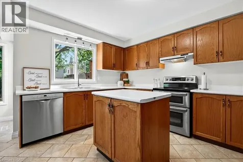 799 Hawkins Crescent Burlington ON L7S 2C2