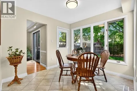 799 Hawkins Crescent Burlington ON L7S 2C2