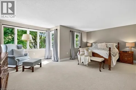 799 Hawkins Crescent Burlington ON L7S 2C2