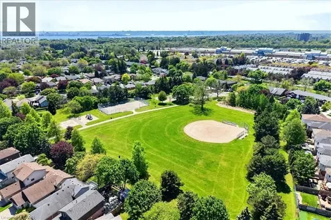 799 Hawkins Crescent Burlington ON L7S 2C2