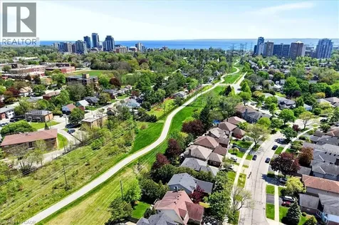 799 Hawkins Crescent Burlington ON L7S 2C2