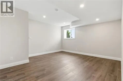 29 Weymouth Street Elmira ON N3B 0G3
