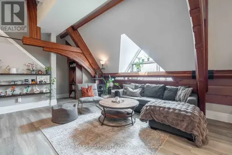 21 Richmond Street Brantford ON N3T 3X9