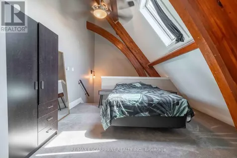 21 Richmond Street Brantford ON N3T 3X9