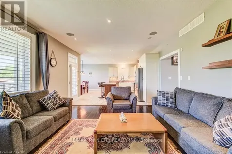 78 Dolman Street Woolwich ON N0B 1M0