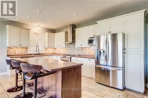 78 Dolman Street Woolwich ON N0B 1M0