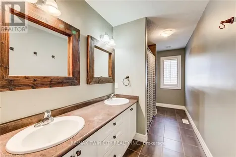 78 Dolman Street Woolwich ON N0B 1M0