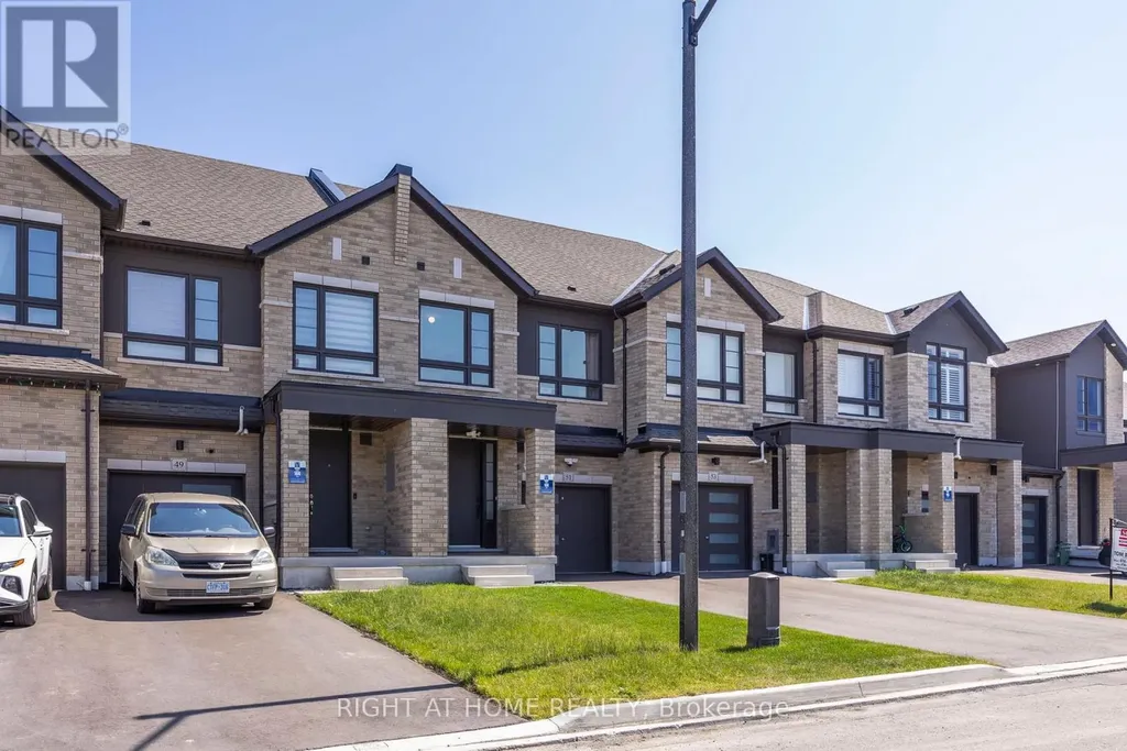 51 Peter Hogg Court Whitby ON L1P 0N2
