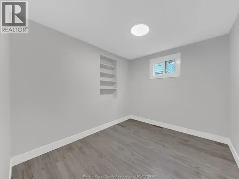 406 Partington Windsor ON N9B 2N5