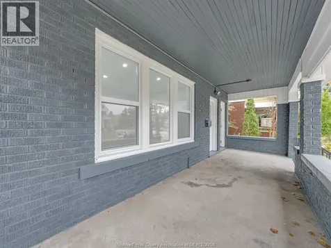 406 Partington Windsor ON N9B 2N5