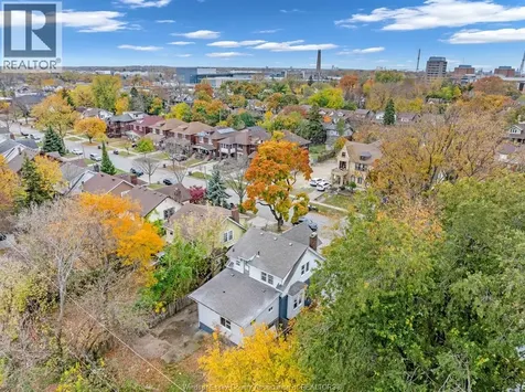 406 Partington Windsor ON N9B 2N5