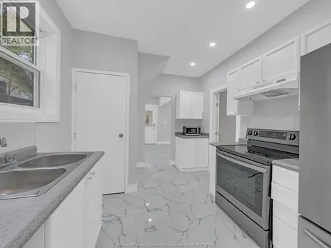 406 Partington Windsor ON N9B 2N5