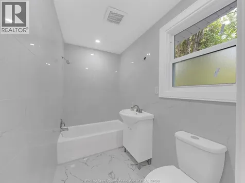 406 Partington Windsor ON N9B 2N5