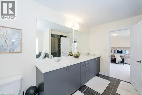 22 Oaktree Drive Caledonia ON N3W 0E6