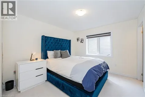 22 Oaktree Drive Caledonia ON N3W 0E6