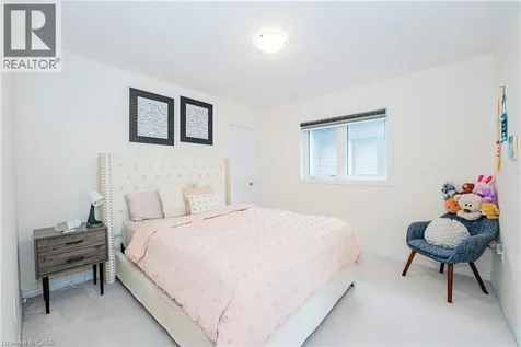 22 Oaktree Drive Caledonia ON N3W 0E6