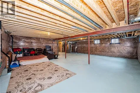22 Oaktree Drive Caledonia ON N3W 0E6