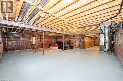 22 Oaktree Drive Caledonia ON N3W 0E6