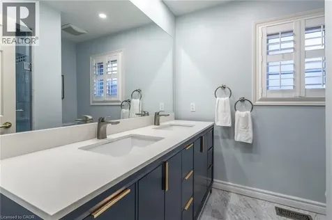 148 Briar Hill Crescent Hamilton ON L9G 3S9
