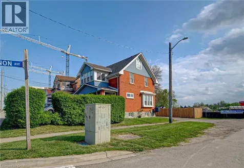 281 Courtland Avenue East Kitchener ON N2G 2V8