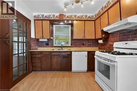 16 Brodick Street Hamilton ON L8S 3E4