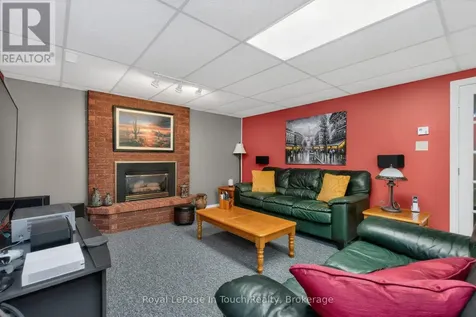 101 Peel Street Penetanguishene ON L9M 1C3