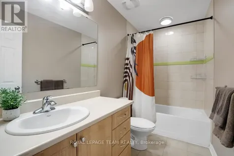 406 Pillett Street Ottawa ON K2J 5S3