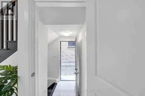 1416 Swallowtail Lane Pickering ON L1X 0N8