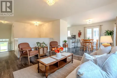 19 Grand Poplar Lane Wasaga Beach ON L9Z 0C7