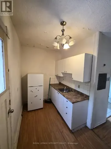 604-606 Somerset Street West Ottawa ON K1R 5K2