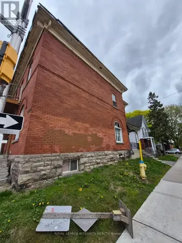604-606 Somerset Street West Ottawa ON K1R 5K2